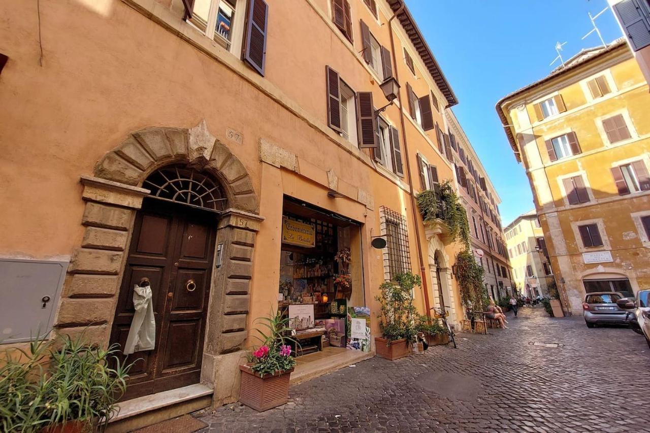 A 2 Passi Da Piazza Di Spagna Rome Luaran gambar